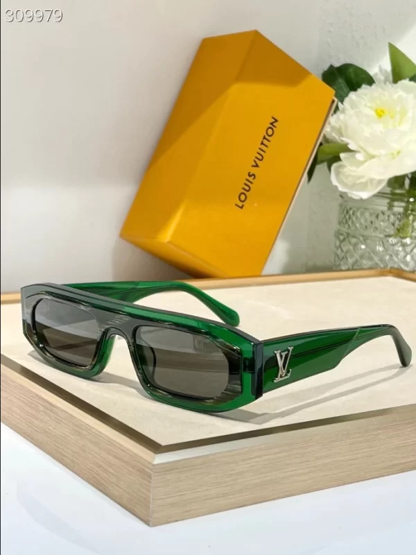 Louis Vuitton Sunglasses – LRS65