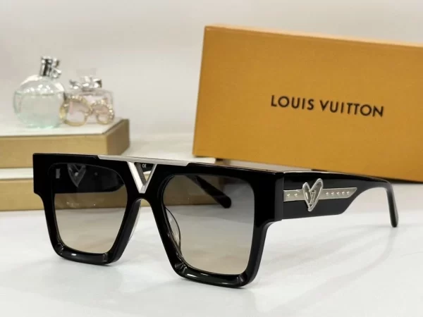 Louis Vuitton Sunglasses – LRS78