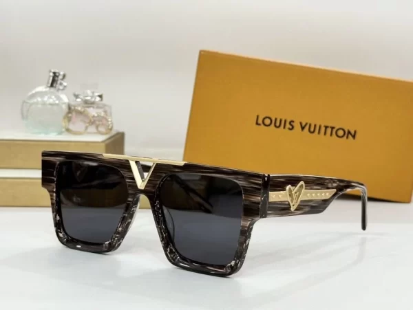 Louis Vuitton Sunglasses – LRS79