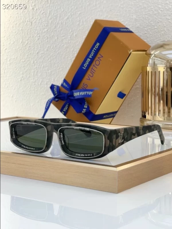 Louis Vuitton Sunglasses – LRS82