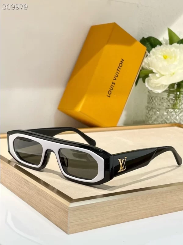 Louis Vuitton Sunglasses – LRS62