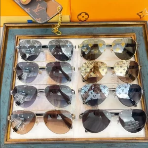 Louis Vuitton Sunglasses – LRS16