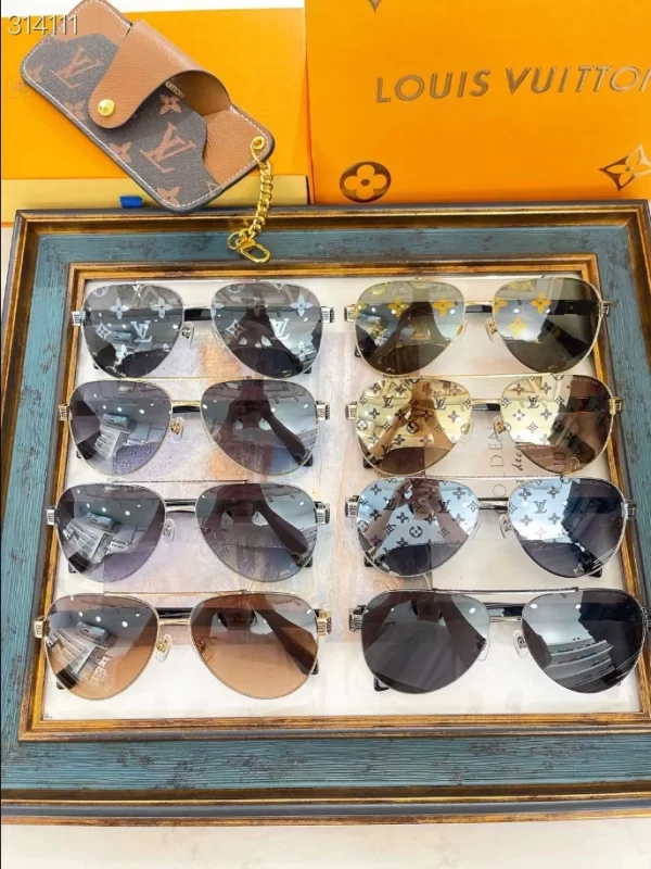 Louis Vuitton Sunglasses – LRS16