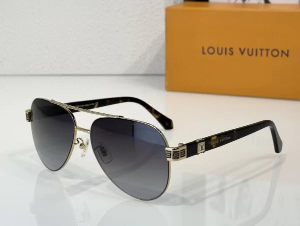 Louis Vuitton Sunglasses – LRS18