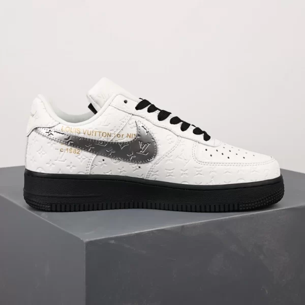 Louis Vuitton Nike Air Force 1 Low By Sneaker - RLS72