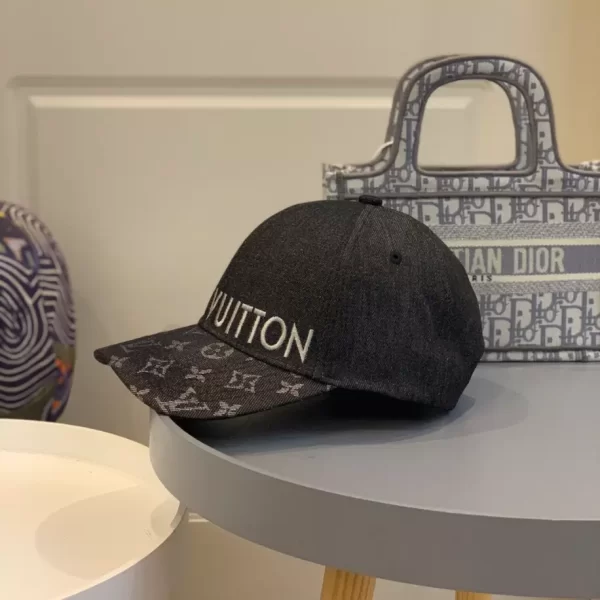 Louis vuitton LV Cap – RLC21