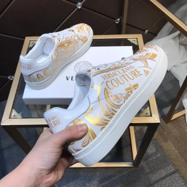 Versace Greca Sneakers - RVS16