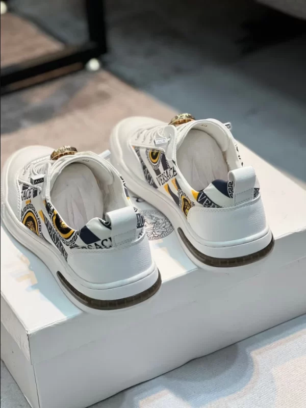 Versace Greca Sneakers - RVS07