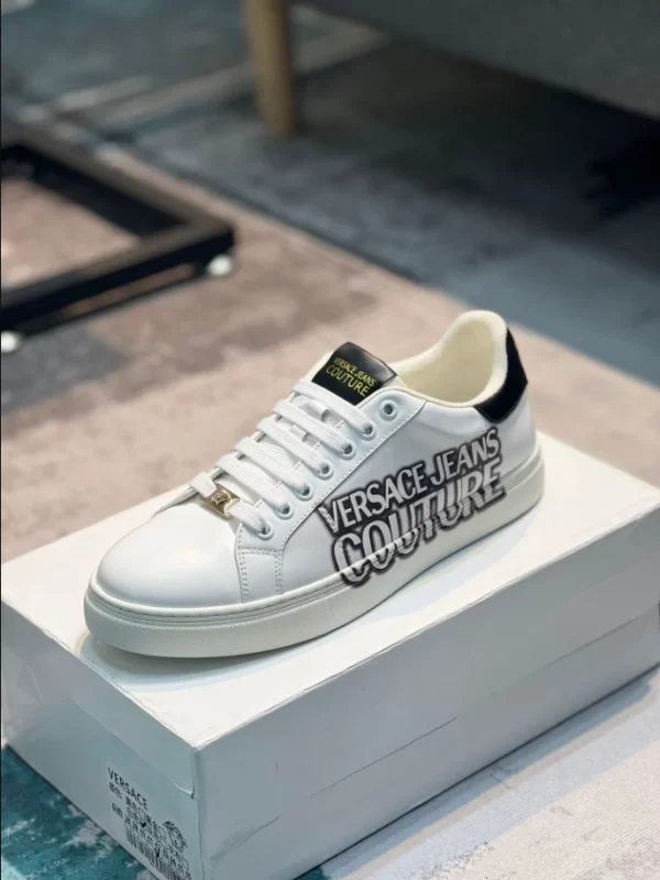 Versace Greca Sneakers - RVS09