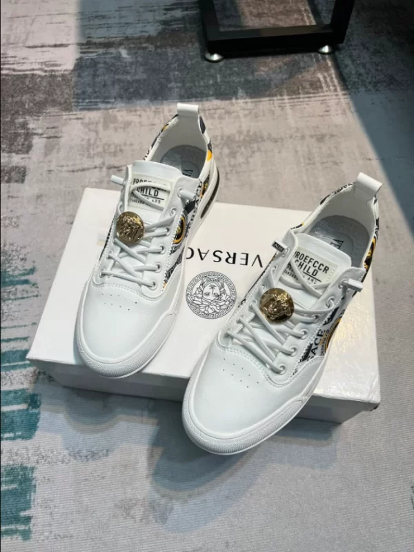 Versace Greca Sneakers - RVS07