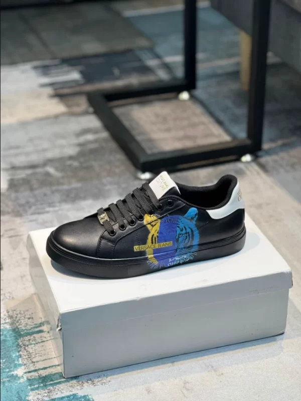 Versace Greca Sneakers - RVS03