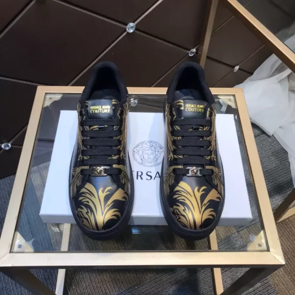 Versace Greca Sneakers - RVS15