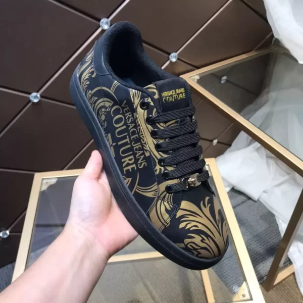 Versace Greca Sneakers - RVS15