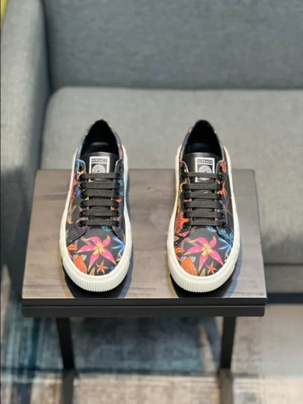 Versace Greca Sneakers - RVS15