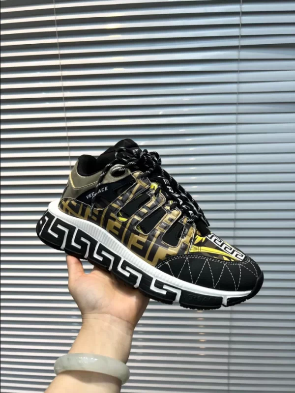 Versace Trigreca Sneakers - RVS41