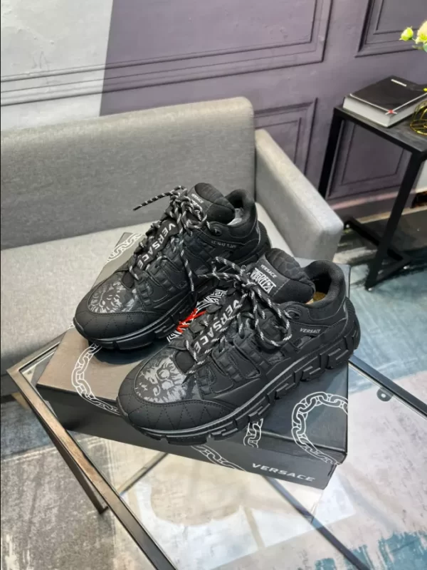 Versace Trigreca Sneakers - RVS32