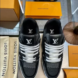 LV Trainer Sneaker - RLS81