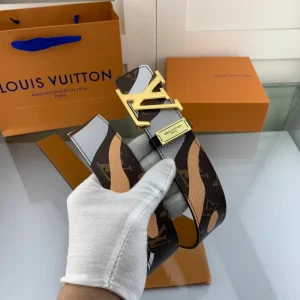 LOUIS VUITTON BELT