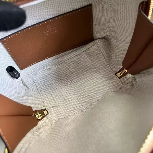 Gucci Blondie Top Handle Bag - GH011