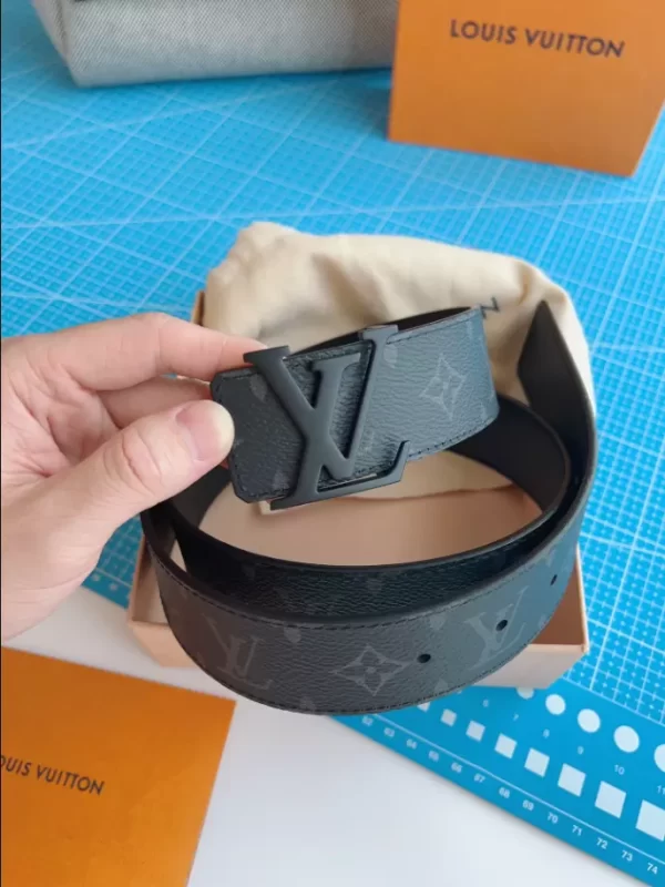 LV Initiales 40mm Matte Black Belt