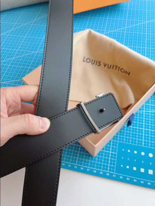 LV Initiales 40mm Reversible Belt 