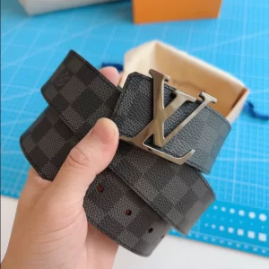 LV Initiales 40mm Reversible Belt 