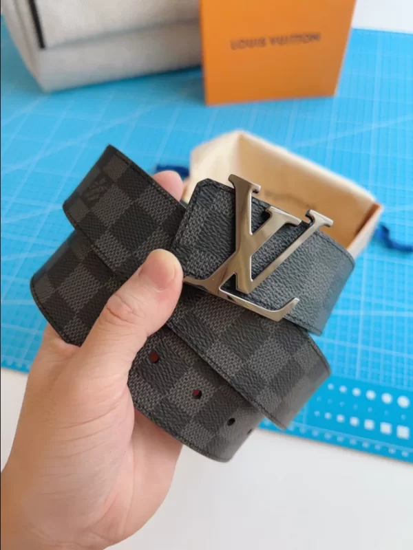 LV Initiales 40mm Reversible Belt 