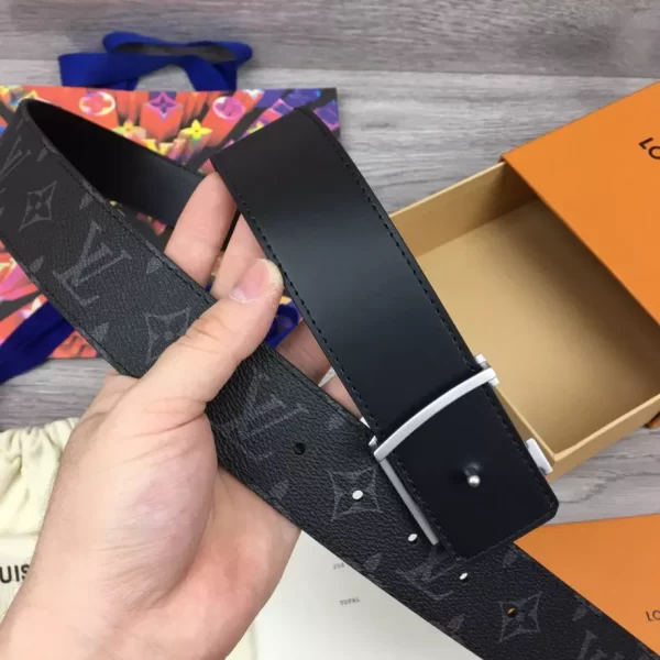 LV Pyramide 40mm Belt