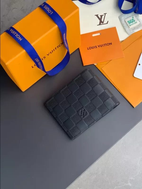 Louis Vuitton Multiple Wallet - WL05