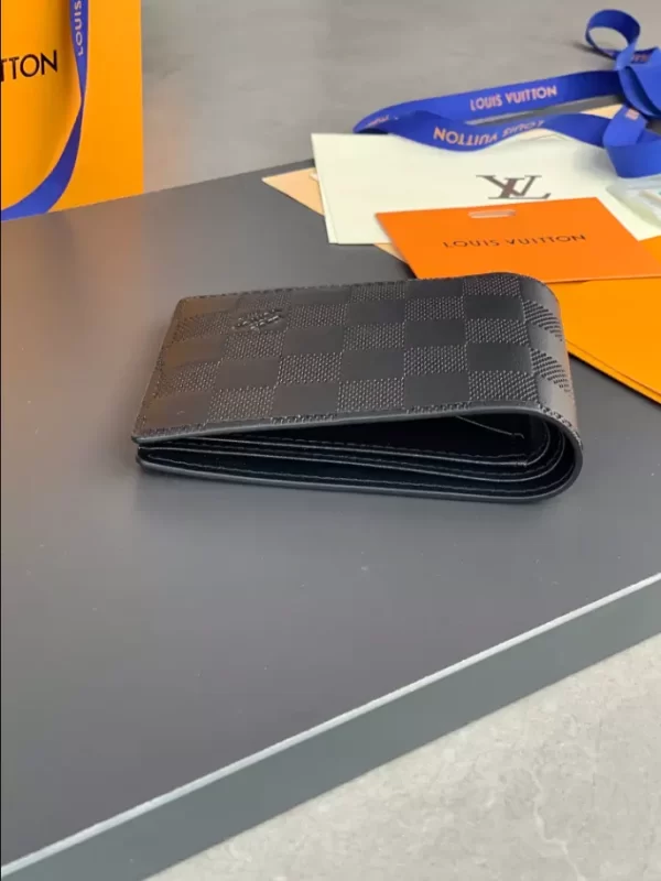 Louis Vuitton Multiple Wallet - WL05