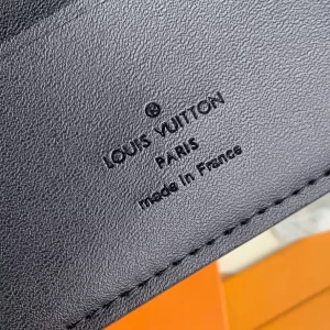 Louis Vuitton Multiple Wallet - WL05