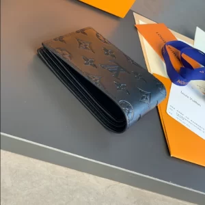 Louis Vuitton Multiple Wallet - WL06