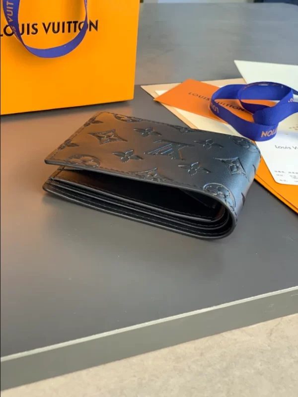 Louis Vuitton Multiple Wallet - WL06