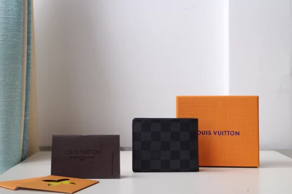 Louis Vuitton Multiple Wallet - WL07