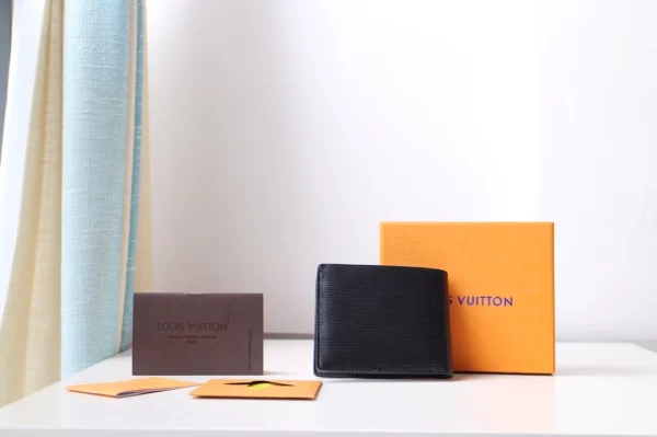 Louis Vuitton Multiple Wallet - WL08