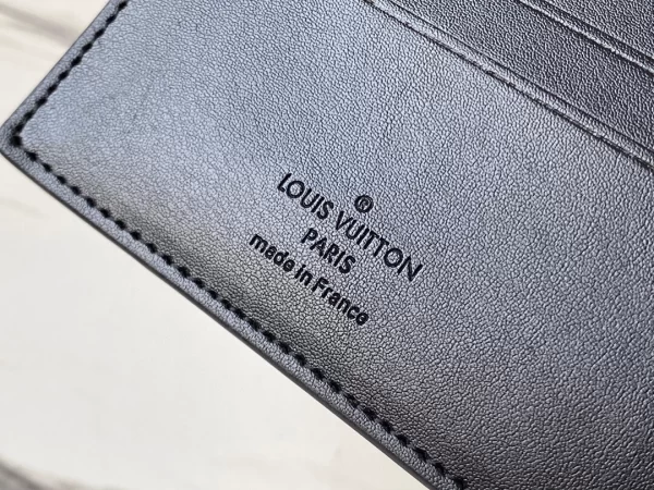 Louis Vuitton Multiple Wallet - WL17