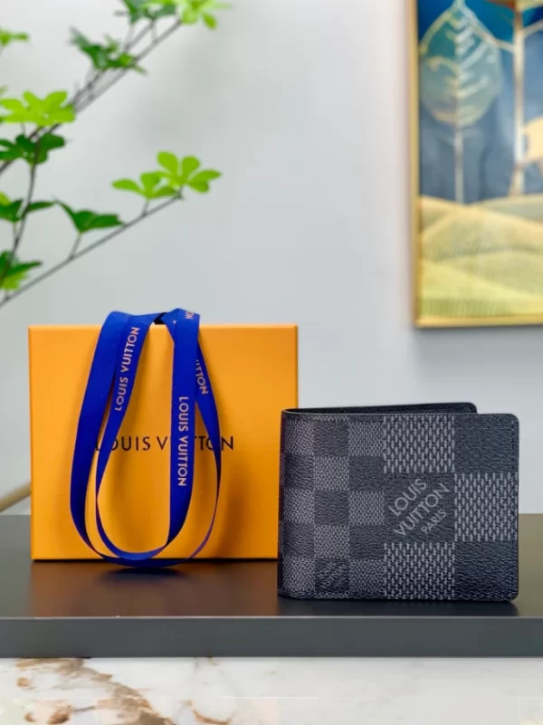 Louis Vuitton Multiple Wallet - WL19