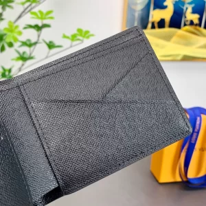 Louis Vuitton Multiple Wallet - WL19