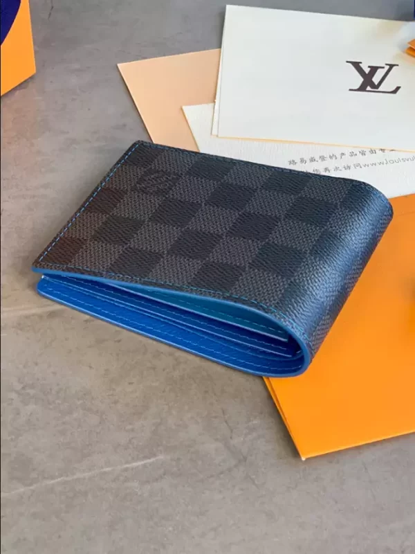 Louis Vuitton Slender Wallet - WL21