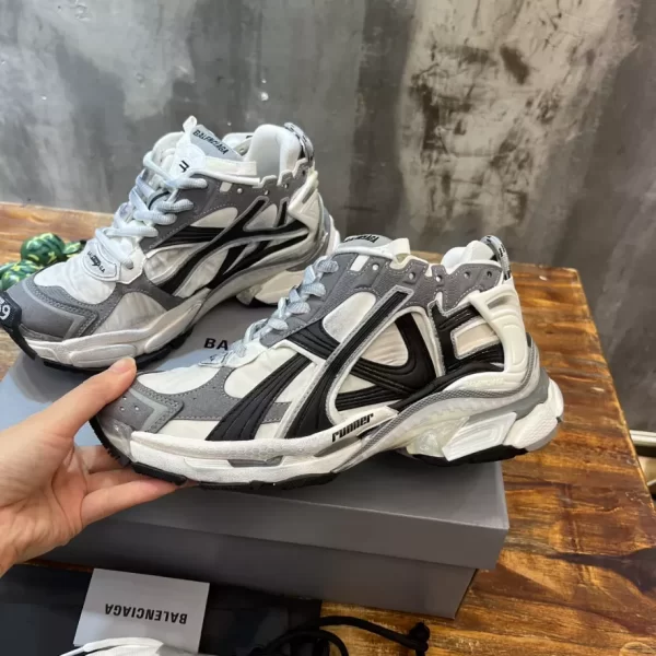 Balenciaga Runner Sneaker - RBS02