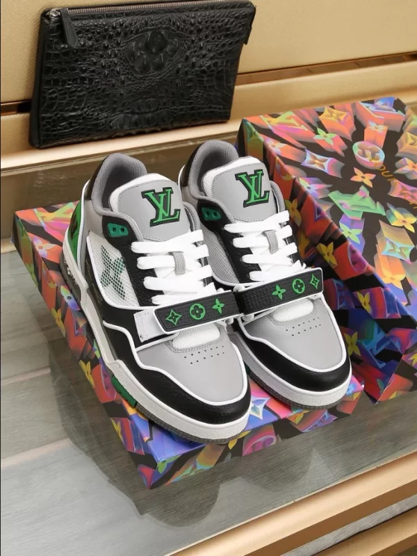 LV Trainer Sneaker - RLS05