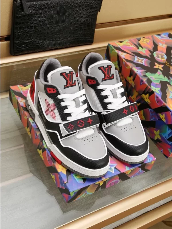 LV Trainer Sneaker - RLS06