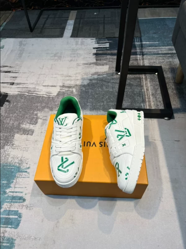 LV Trainer Sneaker - RLS18