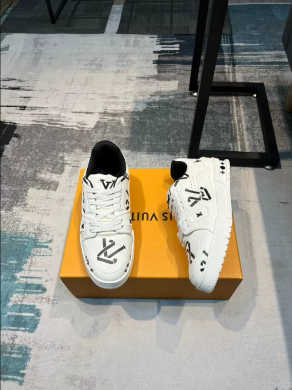 LV Trainer Sneaker - RLS19