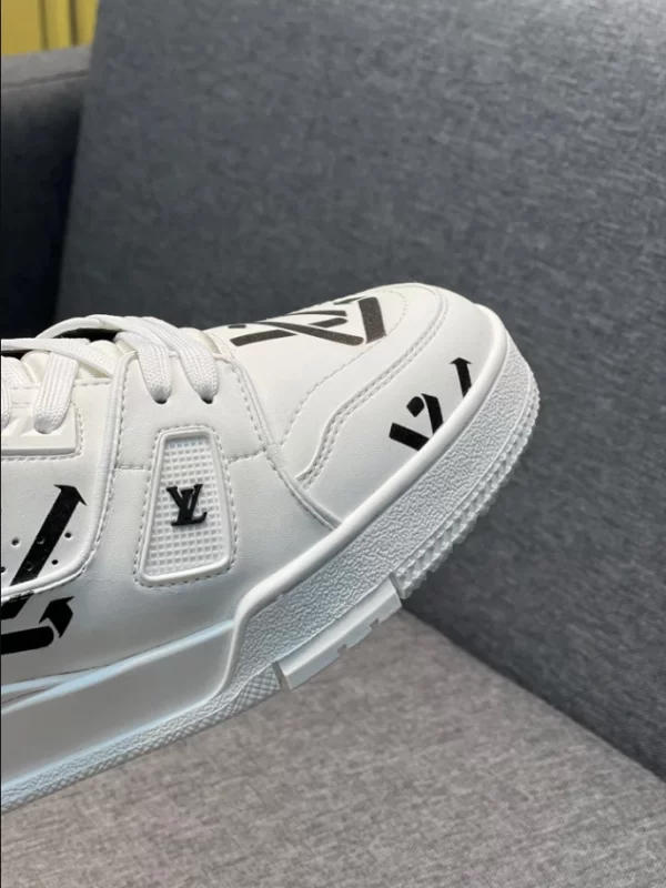 LV Trainer Sneaker - RLS19