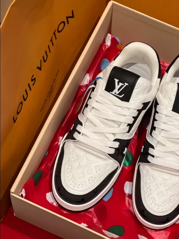 LV Trainer Sneaker - RLS25