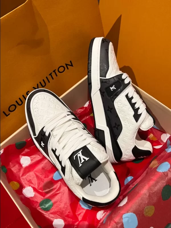 LV Trainer Sneaker - RLS25