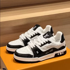 LV Trainer Sneaker - RLS25