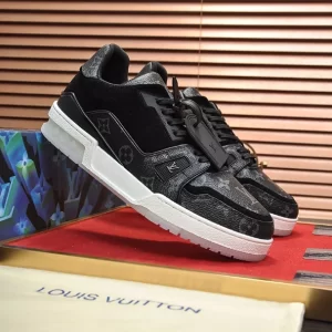 LV Trainer Sneaker - RLS28