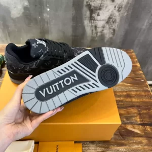 LV Trainer Sneaker - RLS29